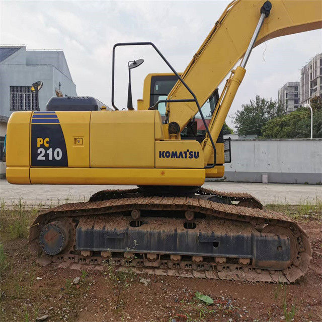 22 تن استفاده ژاپن وارد شده Komatsu pc 210 کاوشگر خزنده با کیفیت بالا و ساعات کار کوتاه آماده فروش