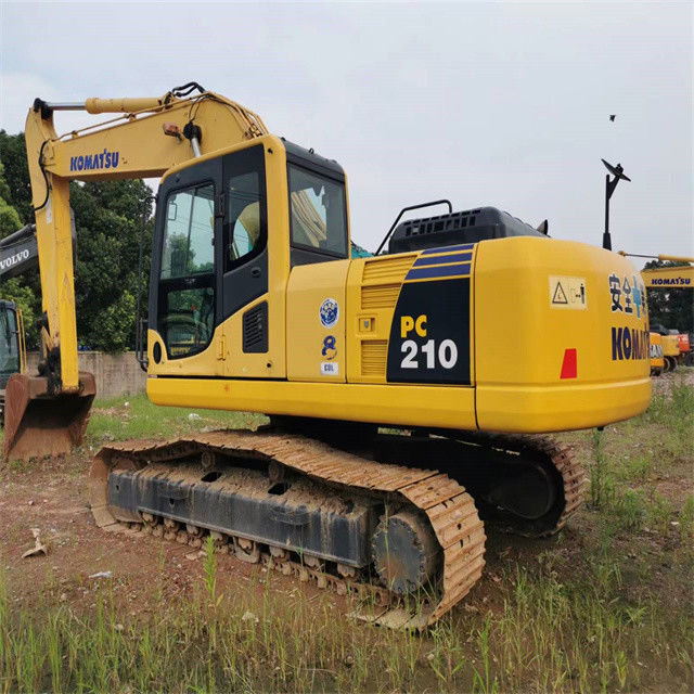 22 تن استفاده ژاپن وارد شده Komatsu pc 210 کاوشگر خزنده با کیفیت بالا و ساعات کار کوتاه آماده فروش