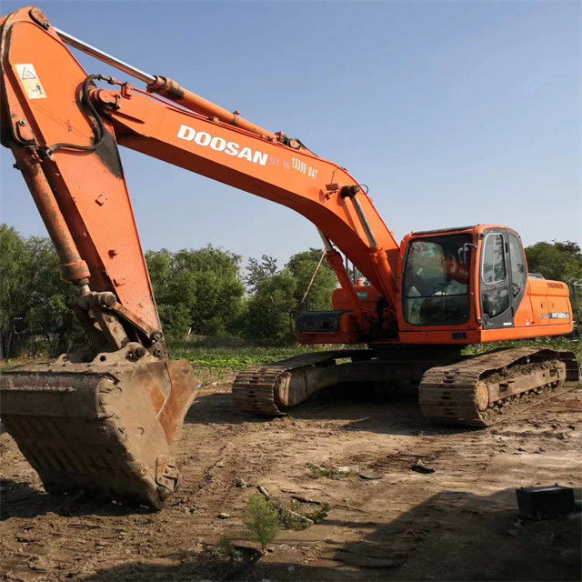 22 تن آماده براي کار و تجربه استفاده شده کره وارد Doosan DX 225 LC در حالت خوب