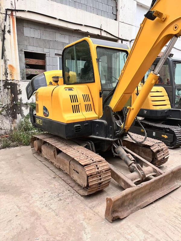 استفاده شده هیوندای R60 ظرفیت سطل حداکثر 0.18 M3 5.6m طول حمل