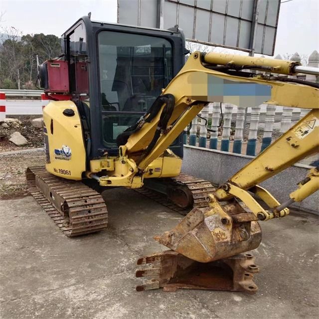 2 تن استفاده شده ژاپن Komatsu PC 20 MR Excavator خزنده با ساعات کاری کم و ایده آل