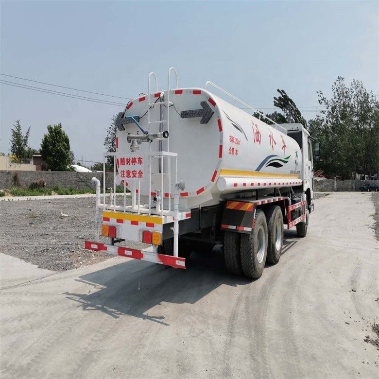 کامیون سینو HOWO 6x4 کامیون آب 12-16m ناحیه پاشی 25000kg وزن کل وسیله نقلیه