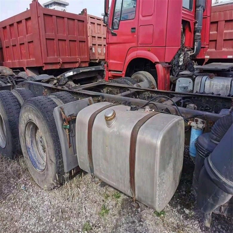 تراکتور 6x4 با انتقال دستی و حالت خوب