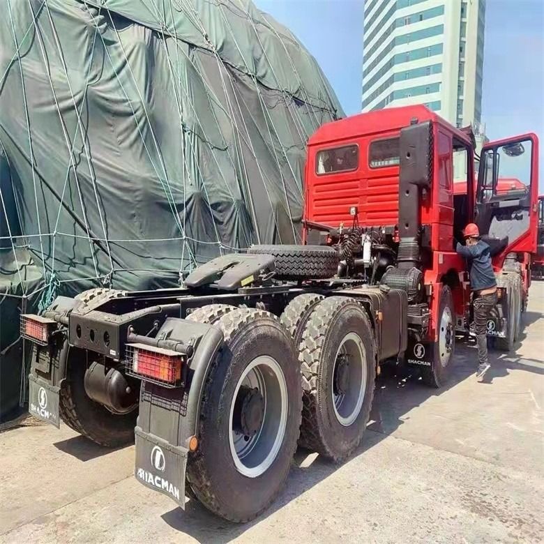 شاکمن / FAW / شاکمن / Beiben / Sinotruck Howo استفاده شده LHD و RHD تک ردیف 6x4 سر تراکتور