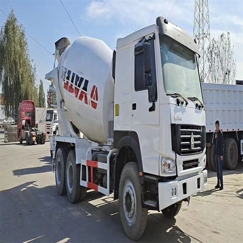 7M3/H بهره وری استفاده HOWO کامیون مخلوط کنکریت 6*4 371HP 375HP در وضعیت خوب