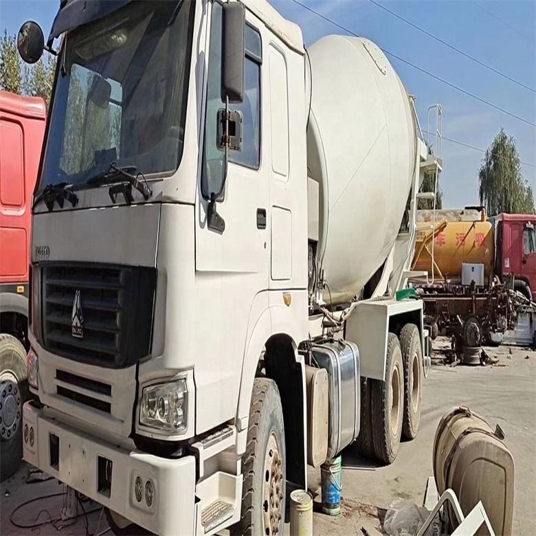 7M3/H بهره وری استفاده HOWO کامیون مخلوط کنکریت 6*4 371HP 375HP در وضعیت خوب