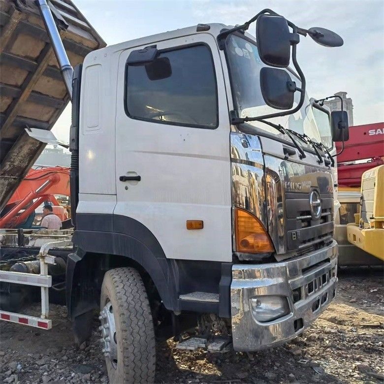 سیستم چند رسانه ای استفاده شده HINO 6 * 4 سنگین 700 کامپری برای ساخت و ساز سنگین