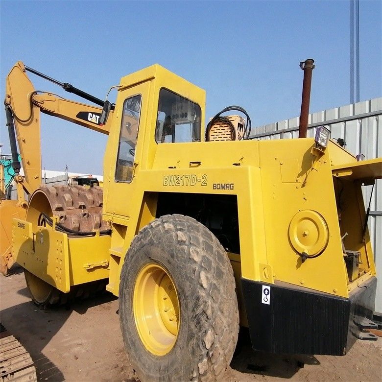 موتور دیزل راه گذاری Bomag BW217D-2 استفاده شده تک طبل گوسفند پا هیدرولیک جاده رول