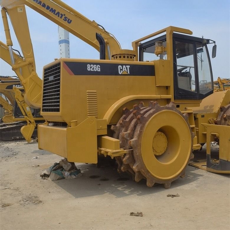 35 تن استفاده شده Caterpillar Cat 826G کمپکتور در حالت عالی رنگ اصلی ژاپن