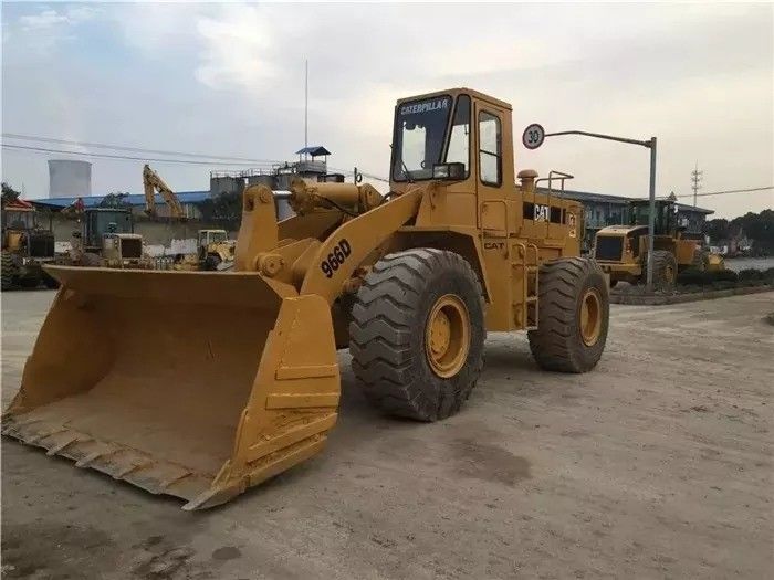 قدرت بالا ژاپنی استفاده شده Cat 966D Loader در وضعیت خوب برای کار سنگین بار