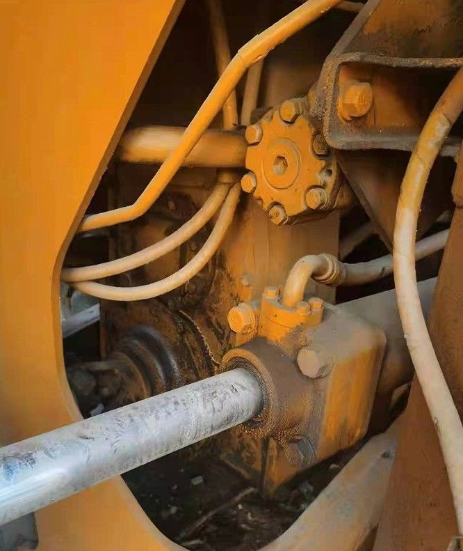 قدرت بالا ژاپنی استفاده شده Cat 966D Loader در وضعیت خوب برای کار سنگین بار
