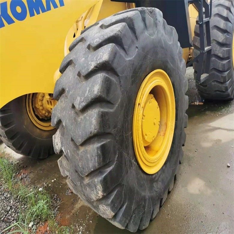 ماشین بارگیری چرخ کاماتسو ژاپنی مدل WA420-3 3.5cbm 6t استفاده شده