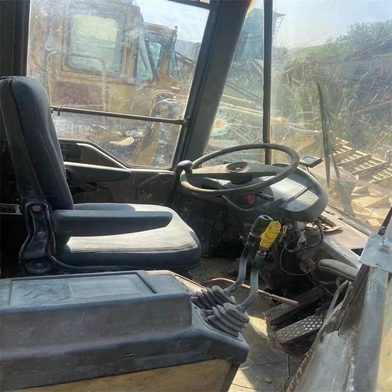 بارگذاری جلو 235KW استفاده شده Komatsu WA500-6 چرخ بارگذاری از ژاپن 4.5 مکعب دست دوم