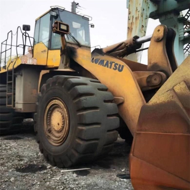 خرده فروشی WA600-6 بارگیری چرخ استفاده شده Komatsu WA600-3 بارگیری دست دوم در وضعیت خوب
