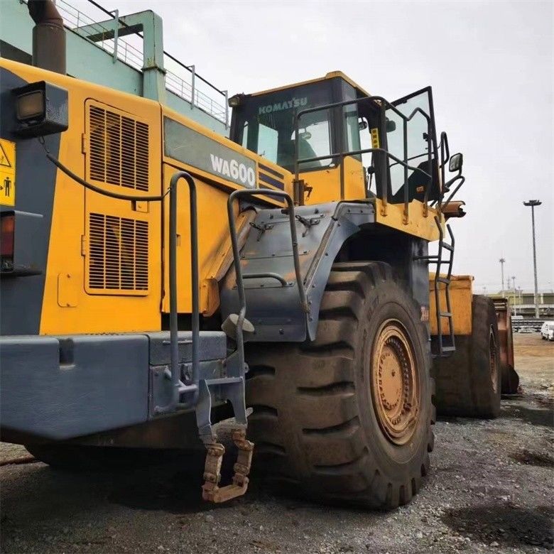 خرده فروشی WA600-6 بارگیری چرخ استفاده شده Komatsu WA600-3 بارگیری دست دوم در وضعیت خوب
