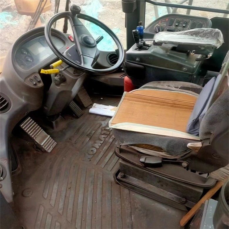 خرده فروشی WA600-6 بارگیری چرخ استفاده شده Komatsu WA600-3 بارگیری دست دوم در وضعیت خوب