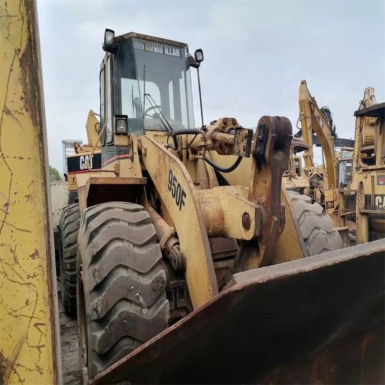 Caterpillar 950F بارگذاری چرخ 17 تن با 6.6 لیتر و 3200-3300 ساعت کار