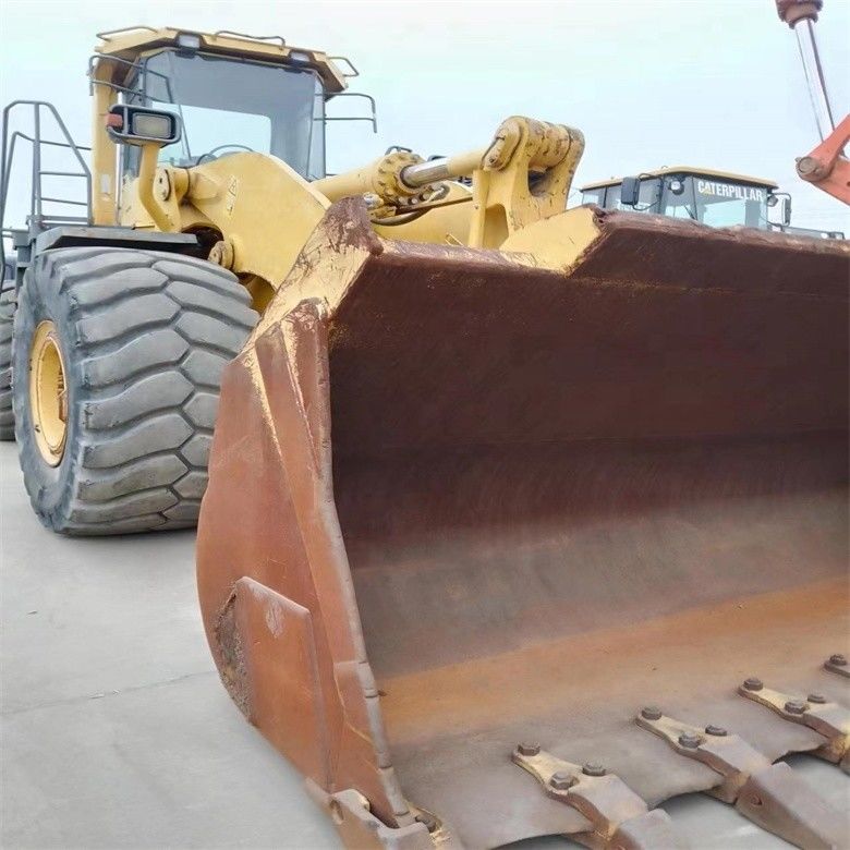 ساعات کار کم WA600-6 بارگیری چرخ از ژاپن با وزن ماشین 44000-44500 kg