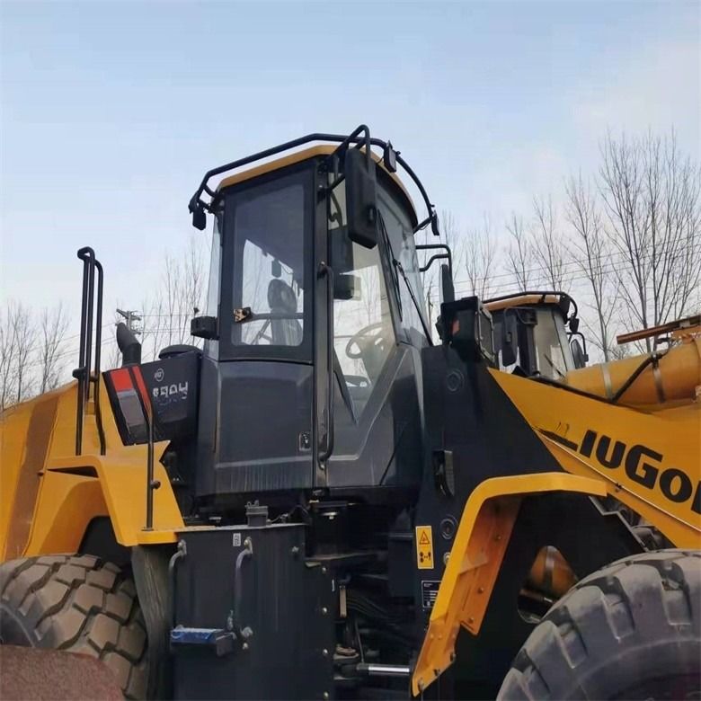 LIUGONG 870H بارگذاری چرخ 7 تن با ساعات کاری کم و پمپ هیدرولیک اصلی