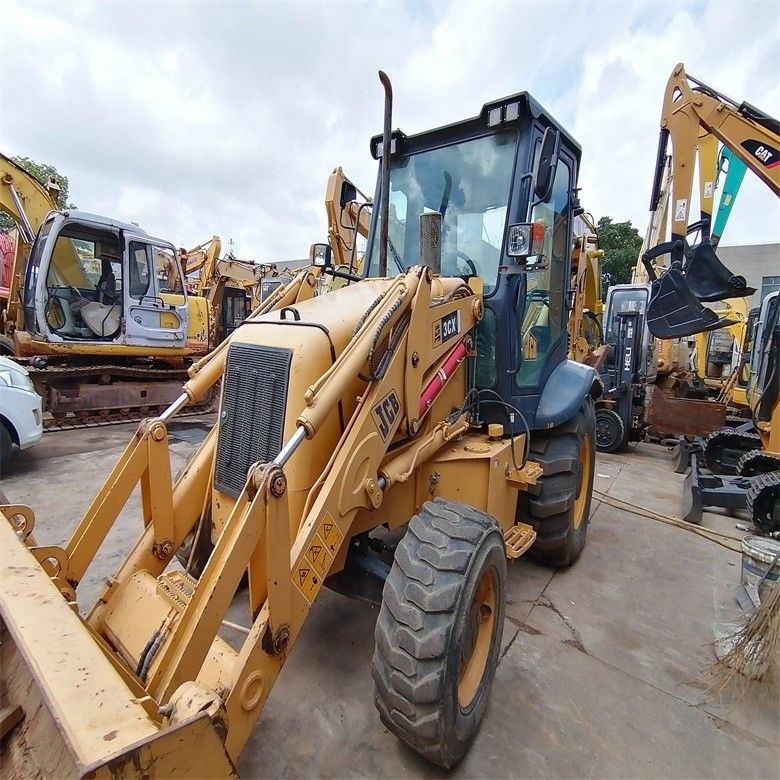 پمپ هیدرولیک اصلی استفاده شده JCB 3CX بارگیری بککو 6.07 تن بار نامی حالت خوب