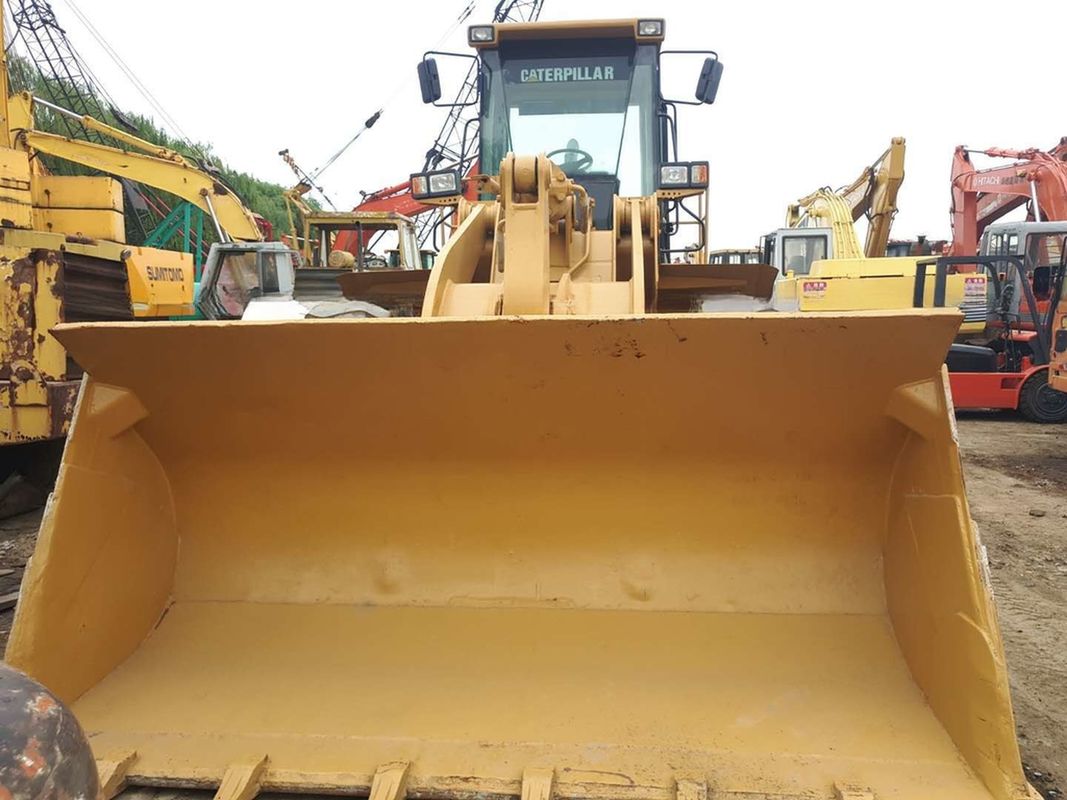 ماشین بارگیری چرخ های مترو Cat 966G با سطل 5.5m3 و موتور Caterpillar