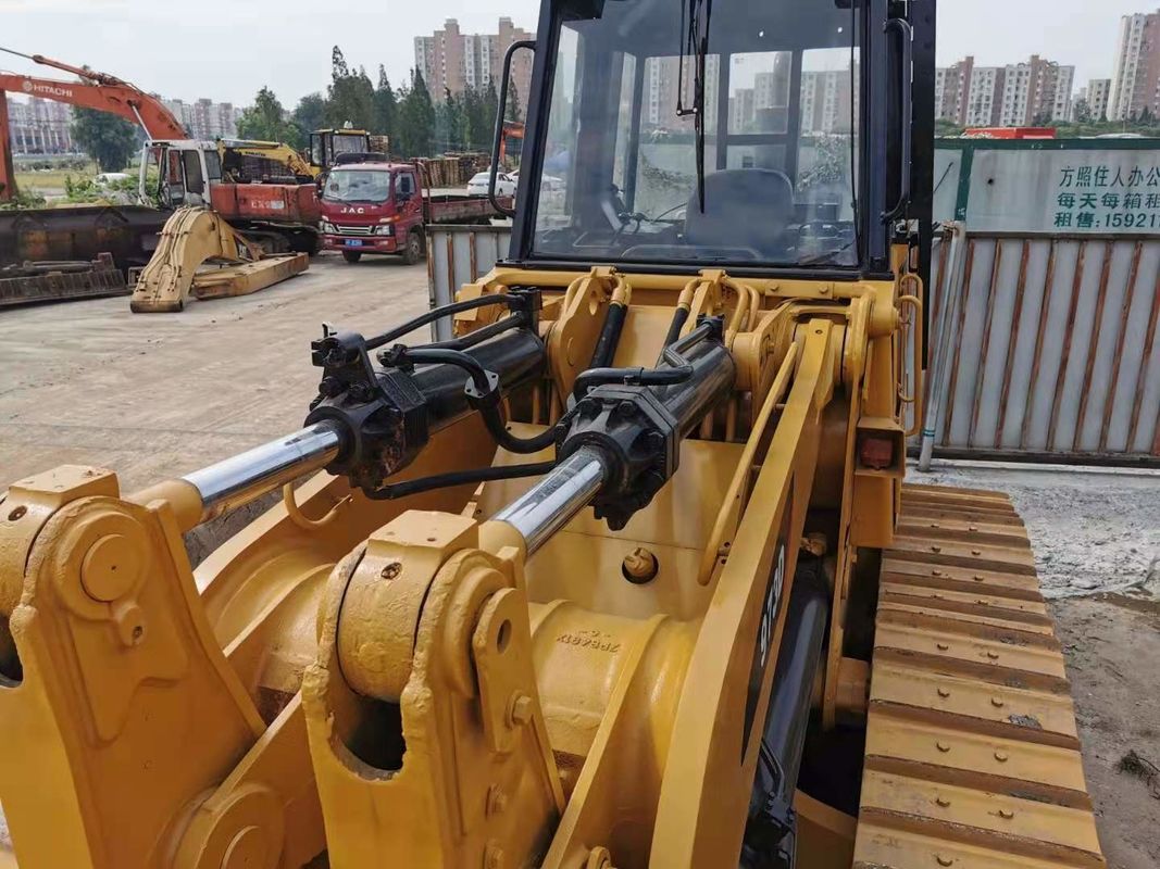 بارگذاری چرخ ژاپنی استفاده شده برای عملیات صاف و متحرک CAT 973