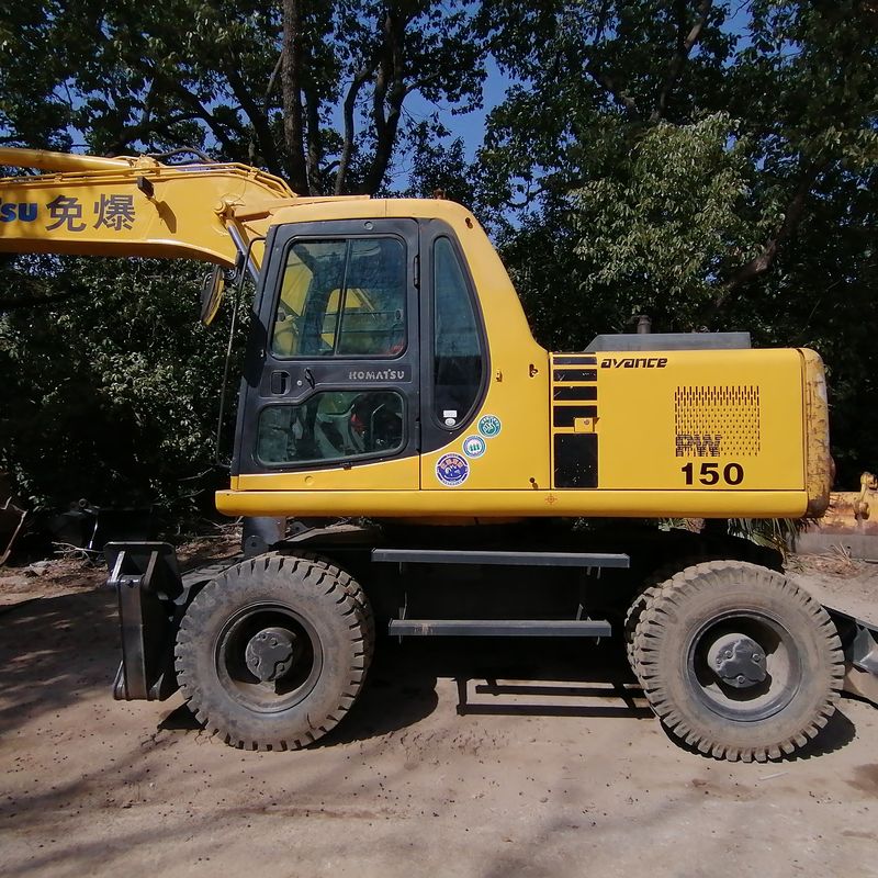 بیل مکانیکی چرخ‌دار Komatsu PC150W-6 دست دوم، بیل مکانیکی متحرک 15 تنی از چین