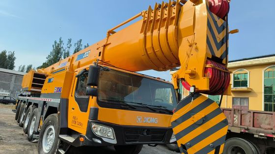 جرثقیل استفاده شده با کیفیت بالا XCMG 200 تن در حالت خوب